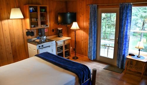 Habitación tradicional, 1 cama de matrimonio, cocina básica, vistas al lago (Motel unit (1))