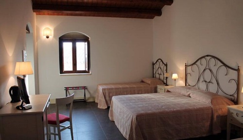 Habitación cuádruple superior, 1 habitación, vistas al jardín, en edificio anexo