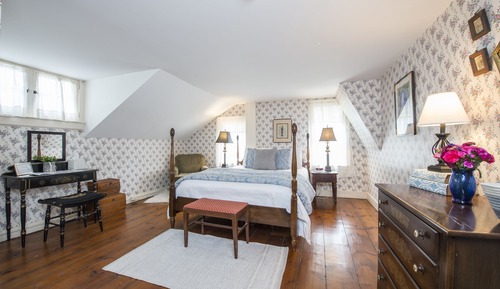 The Mt. Everett Room, 1 Queen Bed