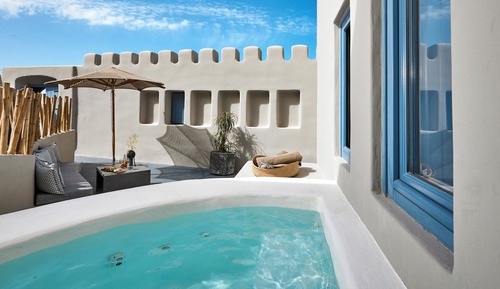 Suite (Emerald with outdoor Hot Tub)