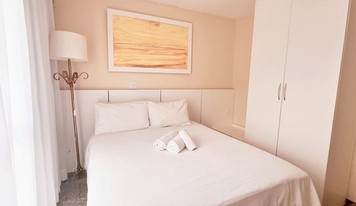 Habitación estándar, 1 cama doble, balcón, vistas parciales al mar