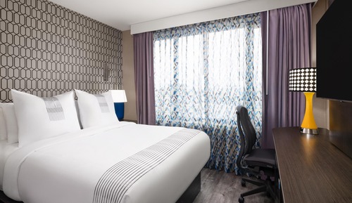 Habitación estándar, 1 cama de matrimonio, no fumadores (Shower Only, with work desk)