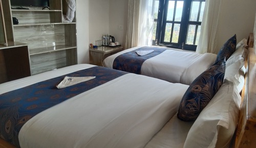 Habitación Deluxe con 1 cama doble o 2 individuales, vistas a la colina