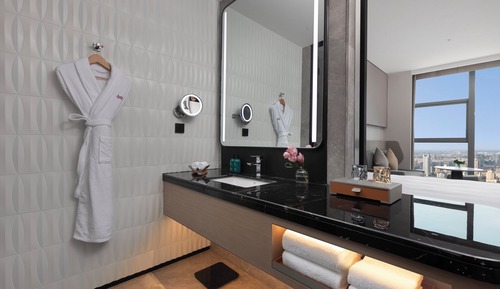 Habitación Premium, 1 cama de matrimonio grande, bañera accesible, Acceso al salón del club