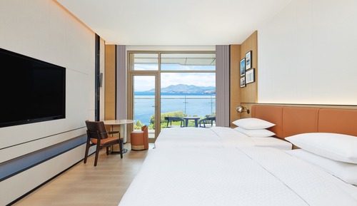 Habitación, 1 cama de matrimonio grande, vistas al lago