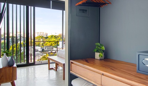 Estudio de diseño, balcón, vistas a la ciudad