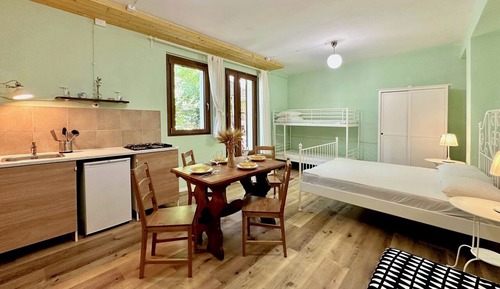 Apartamento, 1 habitación, patio, vistas al jardín