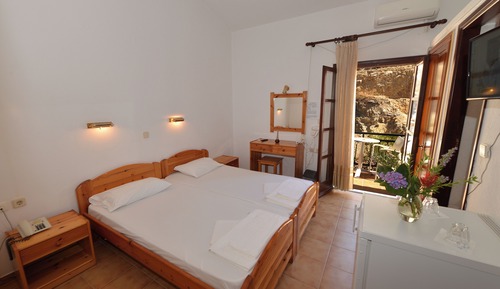 Habitación con 1 cama doble o 2 individuales, vistas a la montaña