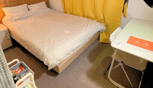 Habitación básica doble, 1 cama de matrimonio, baño privado, vistas a la ciudad