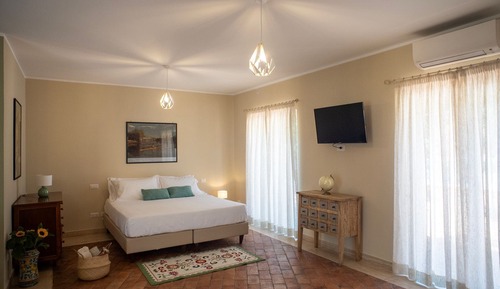 Estudio, vistas a la piscina