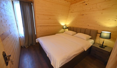 Casa de campo familiar, 1 cama de matrimonio grande con sofá cama, vistas a la montaña
