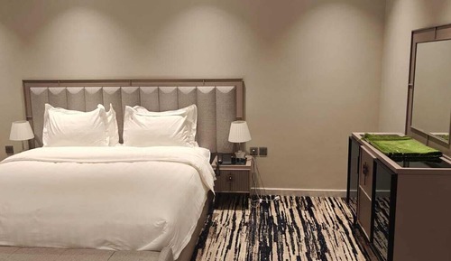 Deluxe Suite