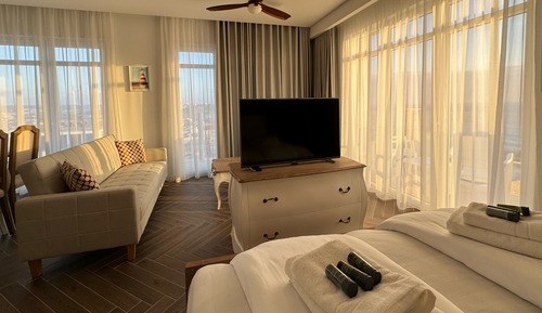 Ocean View Apartments - Country View