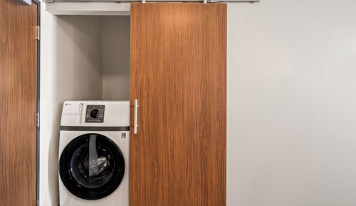 Suite, 1 cama de matrimonio grande, accesible para personas con discapacidad (Roll-In Shower)