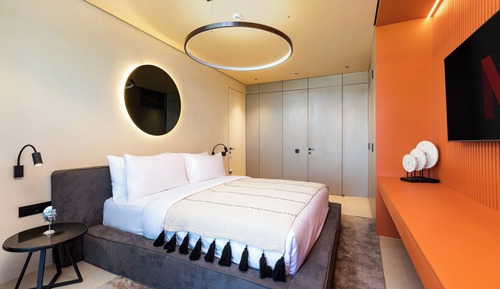 One-bedroom Apartment 201 with Tub