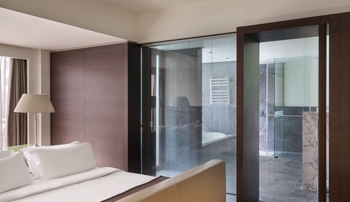 Suite ejecutiva, vistas a la piscina