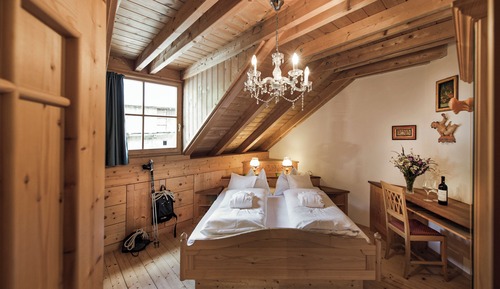 Family Suite Sacun with balcony and Dolomite view