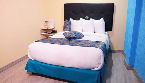 Habitación clásica con 1 cama doble o 2 individuales, 1 cama doble