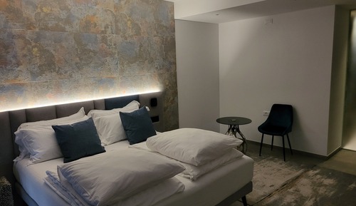 Superior King Suite con patio e vista lago