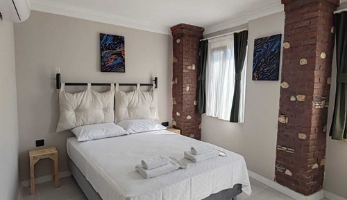 Habitación estándar con 1 cama doble o 2 individuales