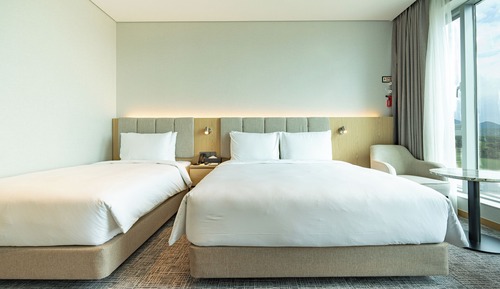 Habitación familiar con 2 camas individuales, vistas al lago