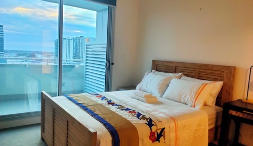 Apartamento de lujo, balcón, vistas al mar