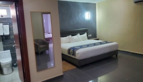 Habitación familiar, 2 habitaciones, no fumadores, vistas parciales al mar