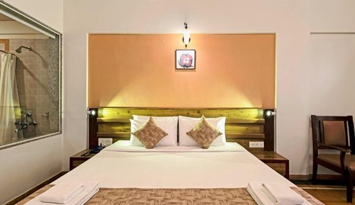 Habitación Deluxe doble, vistas a la piscina