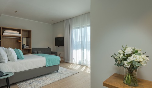 Grand Deluxe Pool View With Balcony