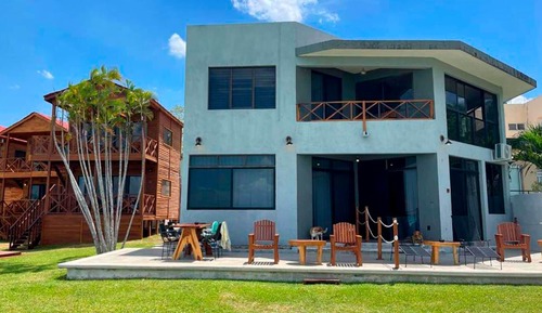 Estudio Deluxe, patio, vistas a la laguna