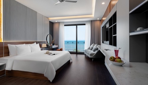 Suite, balcón, vistas a la playa