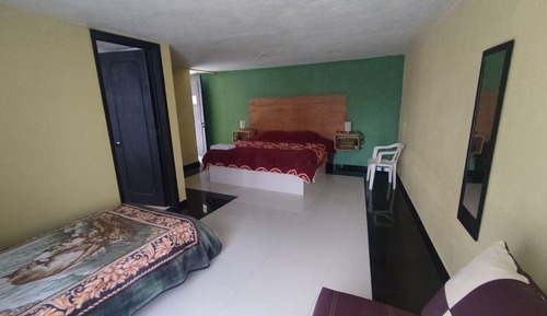 Habitación cuádruple Confort, balcón, vistas a la ciudad