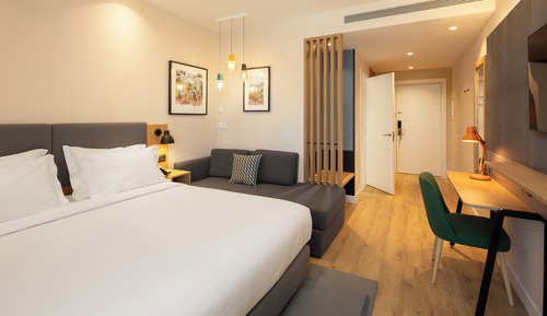 Habitación estándar, 1 cama de matrimonio con sofá cama