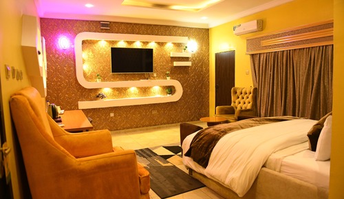 Estudio de lujo, balcón