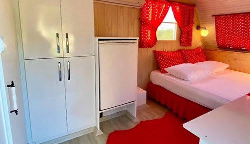 Casa móvil romántica, vistas al jardín