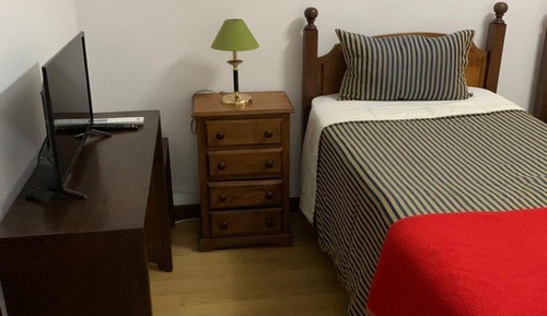 Habitación básica con 2 camas individuales (SUITE 13)