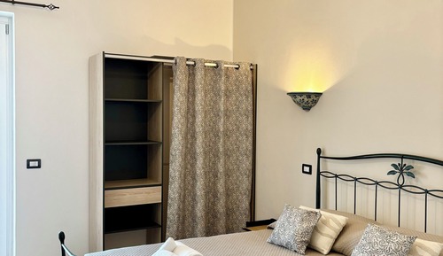 Habitación estándar doble, 1 cama de matrimonio grande, no fumadores, balcón