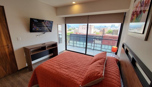 Habitación básica doble, balcón, vistas a la ciudad