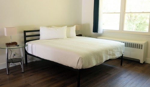 Estudio, 1 cama de matrimonio grande, cocina básica