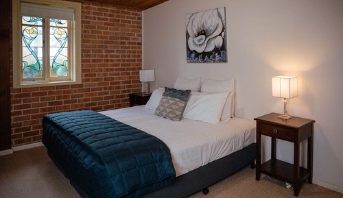 Casa estándar, 5 habitaciones, chimenea, en la zona del jardín