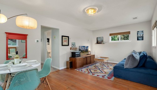 Casa, varias camas, cocina, vistas al jardín (629 Lesser Drive)