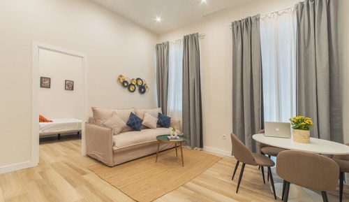 Apartamento de lujo, balcón, vistas a la ciudad