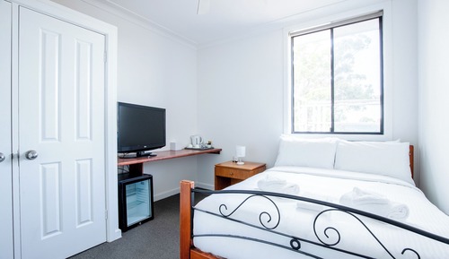 Habitación doble, 1 cama doble, baño compartido