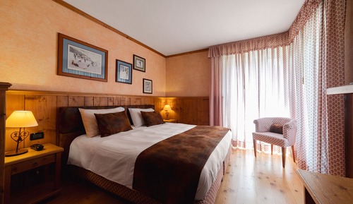 Habitación triple, balcón