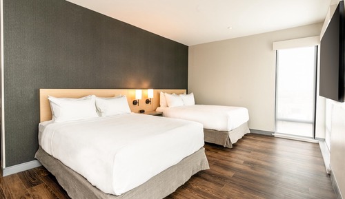 Suite, 2 camas de matrimonio, ducha adaptada