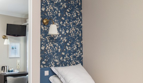 Habitación con 2 camas individuales, baño privado