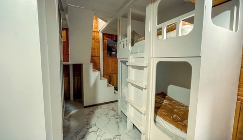 Dormitorio compartido de diseño