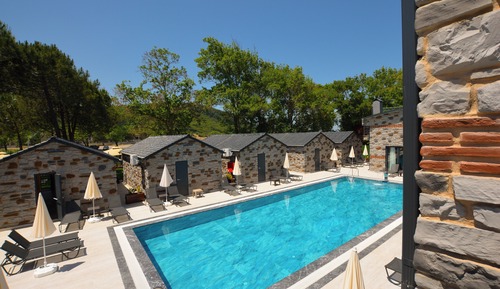Queen Room with Pool View
