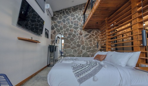 Deluxe Studio, Mountain View