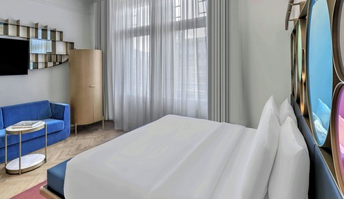 Cool Corner Room, Habitación, 1 cama de matrimonio grande, no fumadores, vistas a la ciudad
